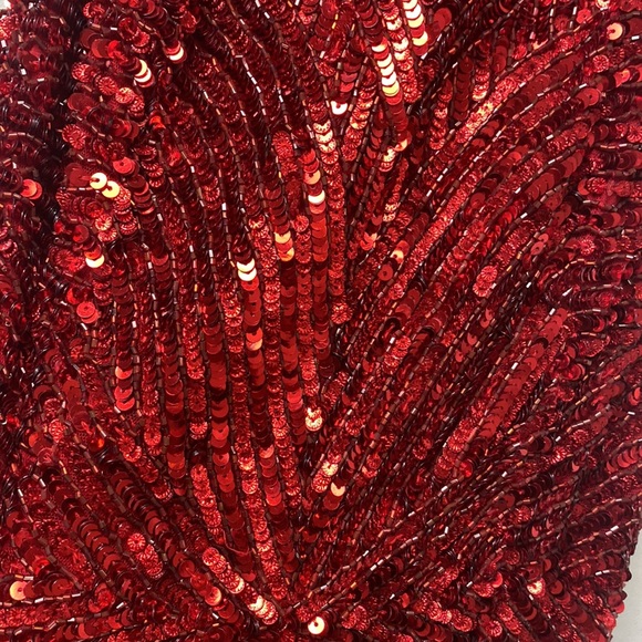 Aidan Mattox RED🌹sleeveless beaded gown - Picture 6 of 6